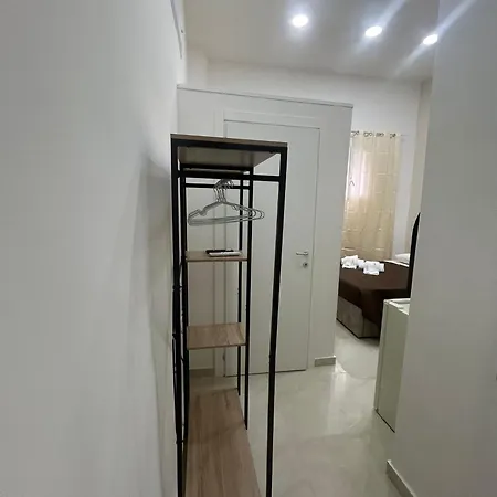 Luxury Carbonara 95 3* Neapel