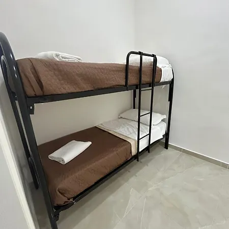 بيت ضيافة Luxury Carbonara 95 3*